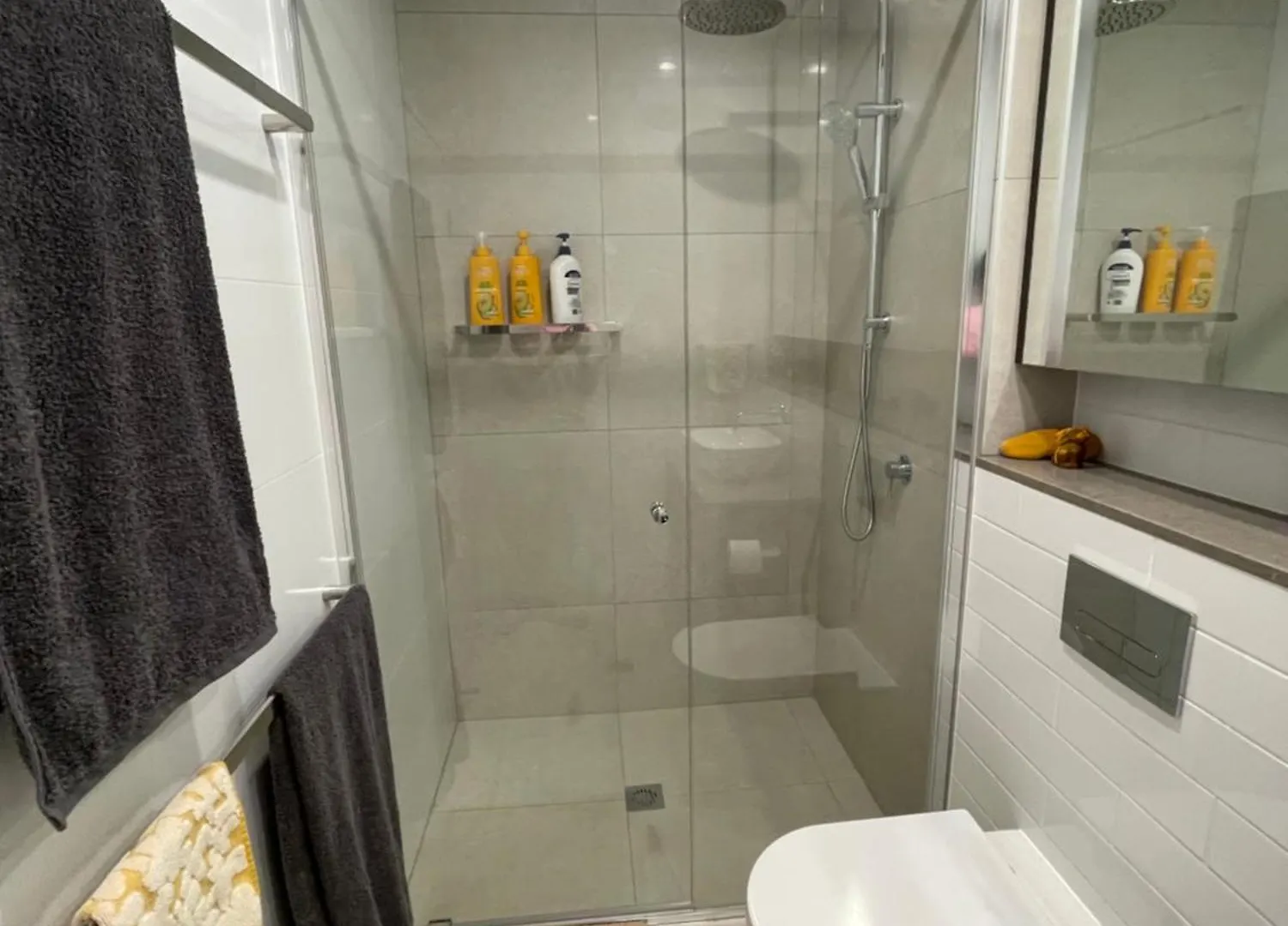 Brand New Brilliant Location Heart Of Inner South Kingston